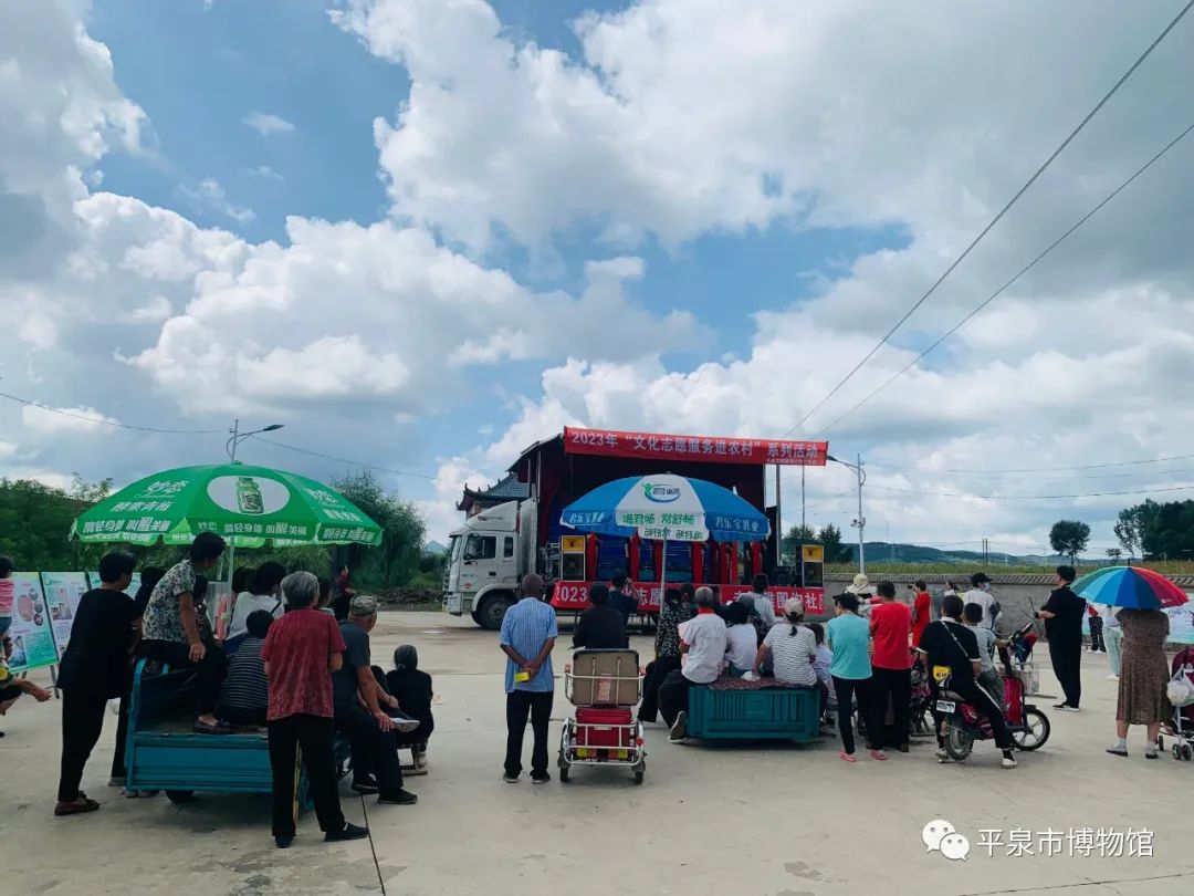 高邑县开展“全国律师咨询日”活动。 李晓娜 摄 高邑县开展“全国律师咨询日”活动。 李晓娜 摄