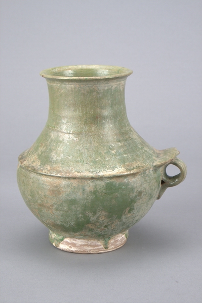 辽代绿釉单鋬壶(图1)